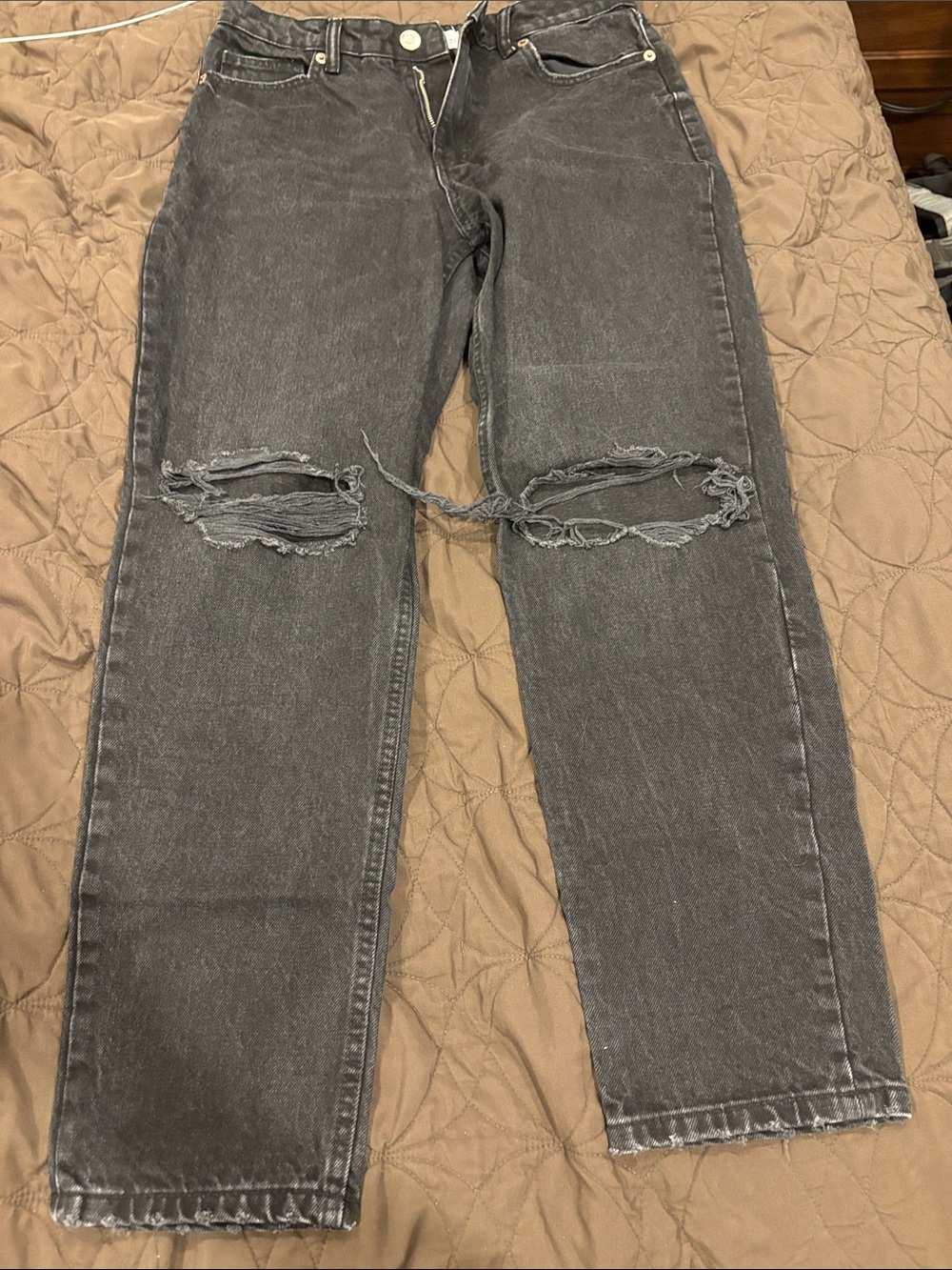 Zara Straight-Leg Distressed Jeans in Washed Charcoal